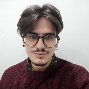 Giovanni - Insegnante di design della moda - Salerno