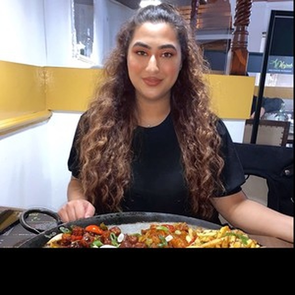 Tasneem - English tutor - Leicester