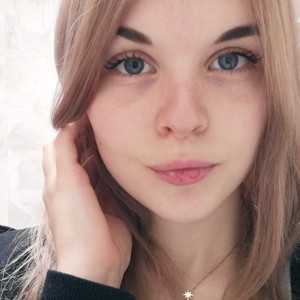 Coraline - Prof de biologie - Verviers