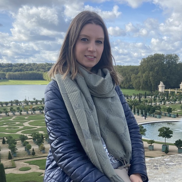 Laura - Prof de français - Charleroi
