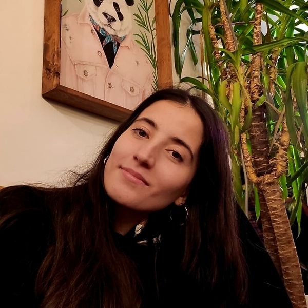 Burcu - Okul derslerine destek öğretmeni - 