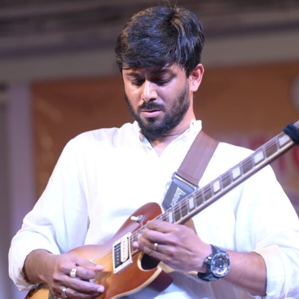 Suman - Guitar instructor - Kolkata