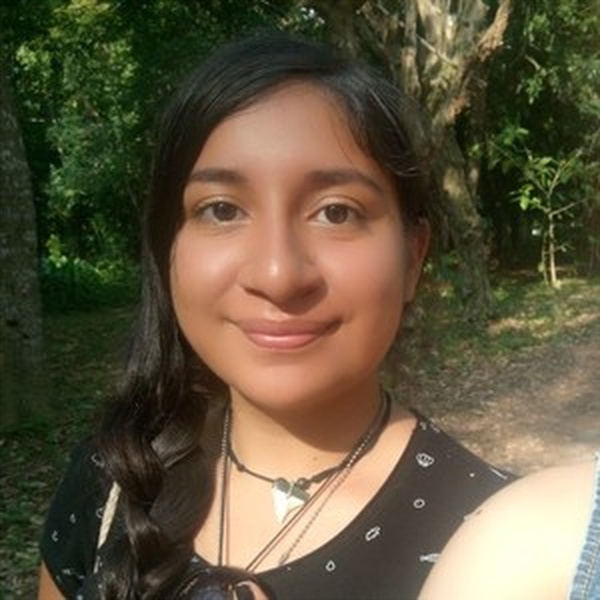 Paola - profesor de historia - Morelia