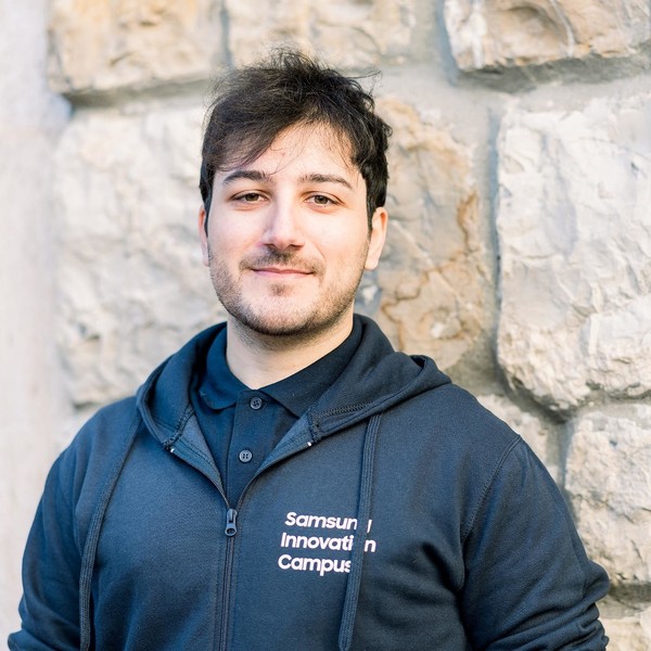Alessio - Insegnante di informatica - Genova