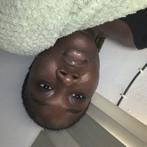 Juliana - Make-up tutor - Lekki