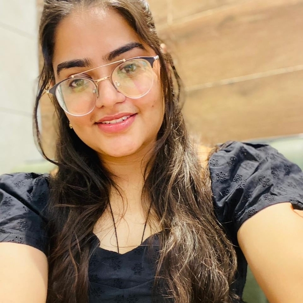 Nitika Gagneja - Chemistry tutor - Bathinda