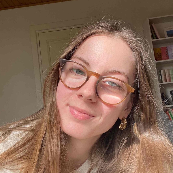 Bente - Leraar Latijn - Hellevoetsluis