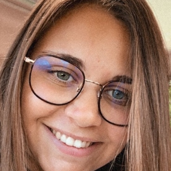 Camille - Prof d'aide aux devoirs - Sauvian
