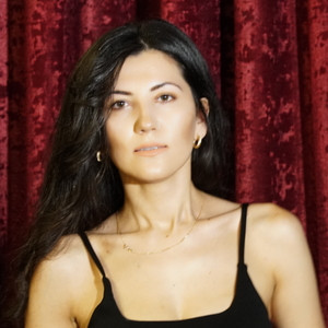 Özge - Tiyatro öğretmeni - Ankara