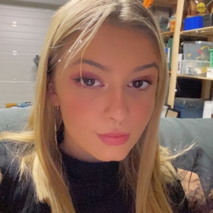 Emma - Prof de maths - Visé