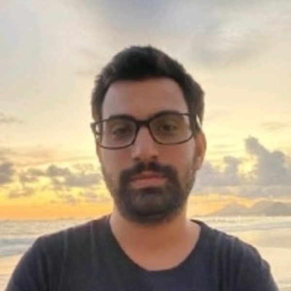 Renato - Professor de Estatística - Icaraí