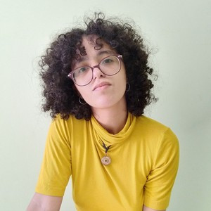 Emily - Professor de filosofia - Ilhéus