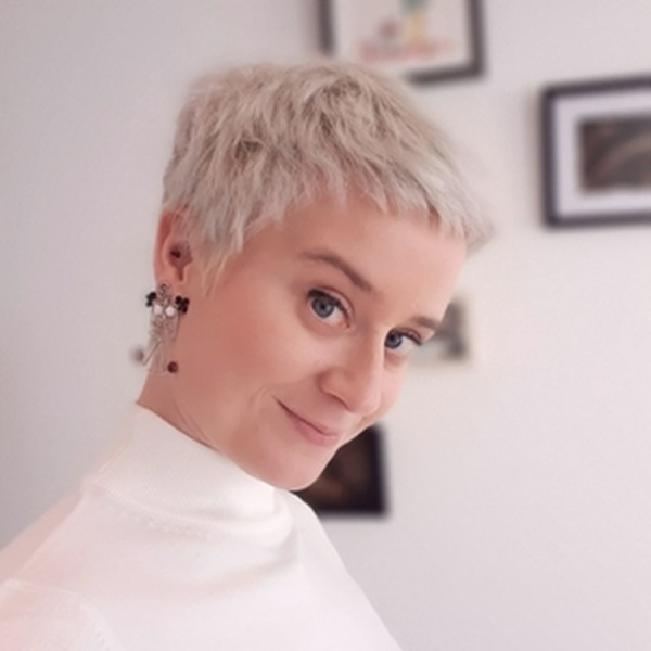 Sara - Professor de biologia - Algés