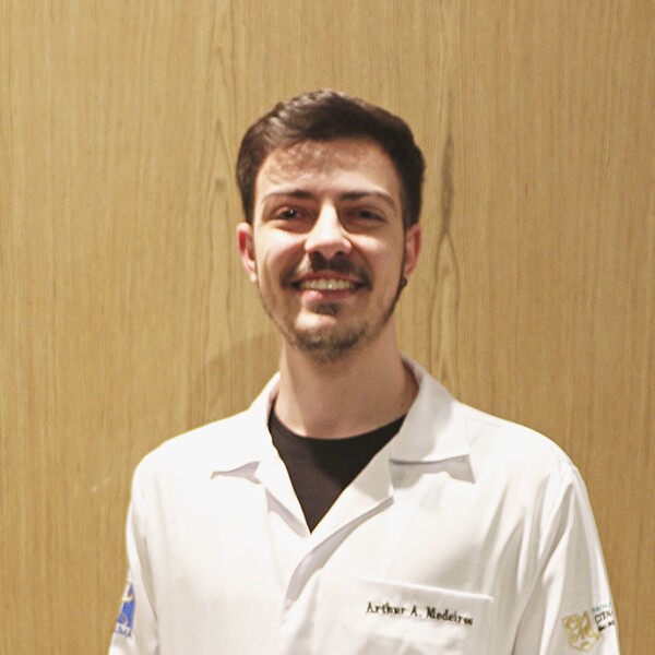 Arthur - Prof de anatomia - Colégio Batista
