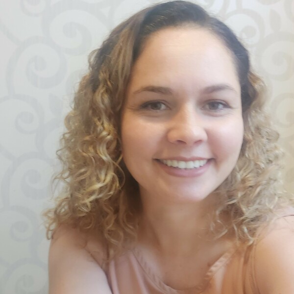 Leila - Professor de reforço escolar - 