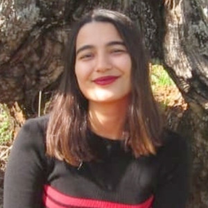 Dilan - Tarih öğretmeni - 