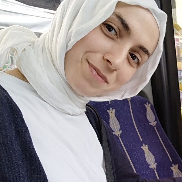 Ayse - İngilizce öğretmeni - İstanbul