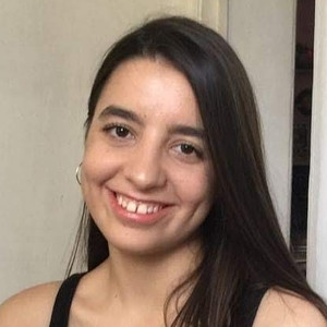 Burçe - Okul derslerine destek öğretmeni - Manisa