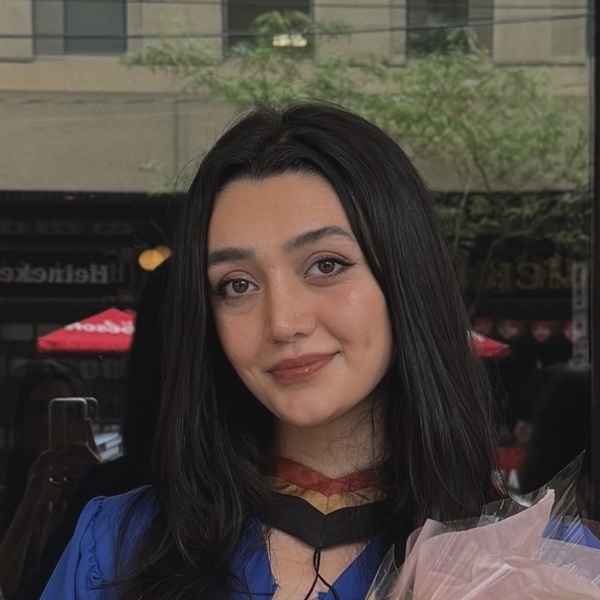 Bahar - Biology tutor - Toronto