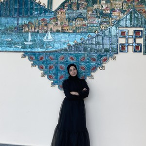Elif Bilge - Tarih öğretmeni - 