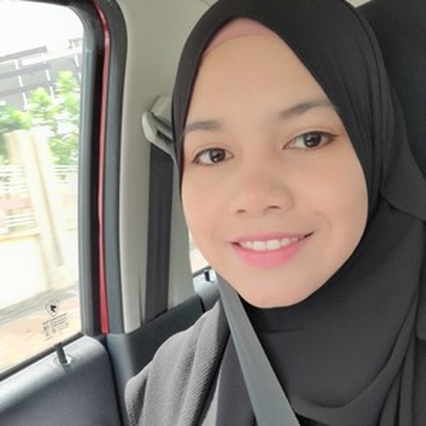 Nik Farah - Maths tutor - Kuala Lumpur