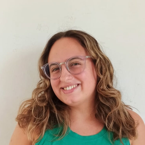 Ayelen - profesor de apoyo a alumnos con dificultades de lectura - La Plata