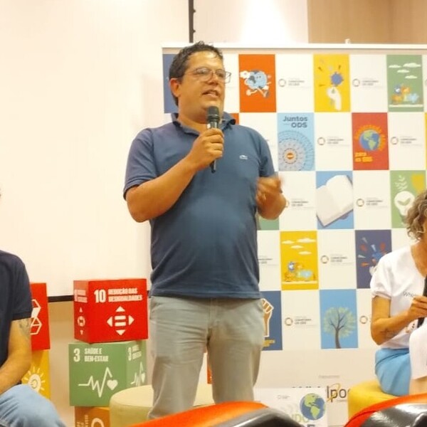 Leonardo - Prof de ecologia - 