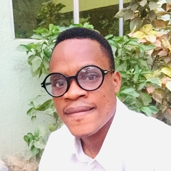 Olatunji - Physics tutor - Lagos