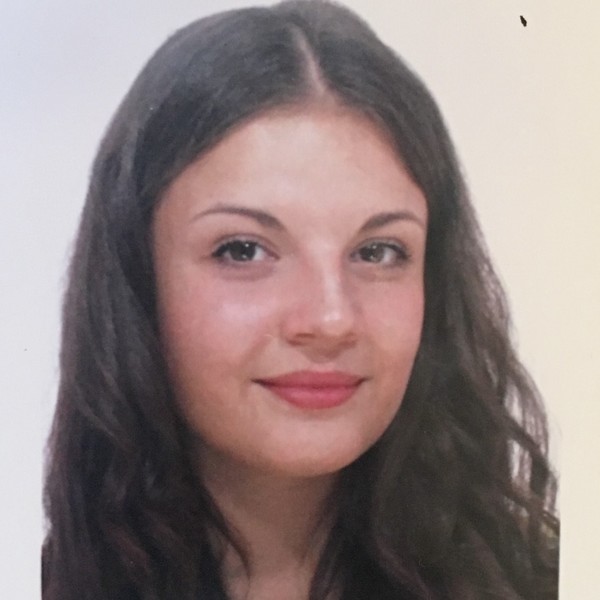 Alexandra - Insegnante di ripetizioni - Milano