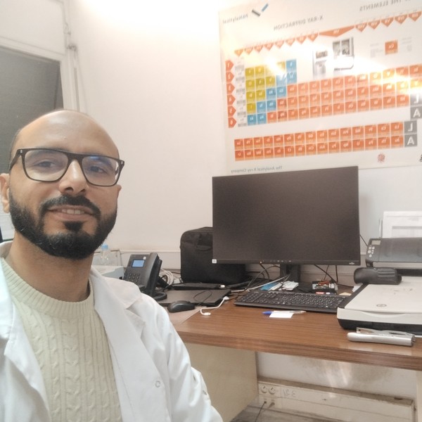 Azddine - Prof de physique - chimie - Paris 13e