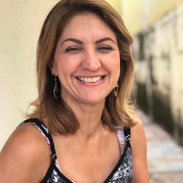 Elisiane de Paula - Professor de auxílio nas lições de casa - São João da Boa Vista (São Paulo)