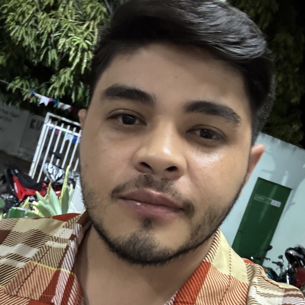 Daniel - Professor de auxílio nas lições de casa - Campo Alegre de Lourdes