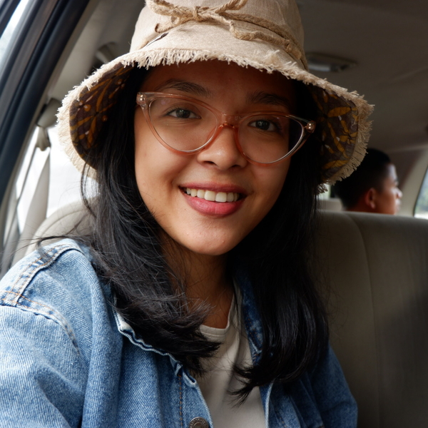 Sarah - Prof bahasa inggris - Kecamatan Medan Baru