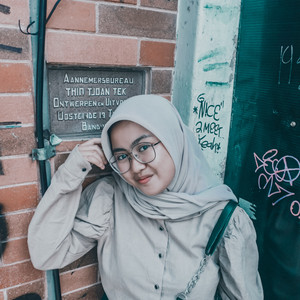 Nurul - Guru grammar bahasa inggris - Kecamatan Cikoneng