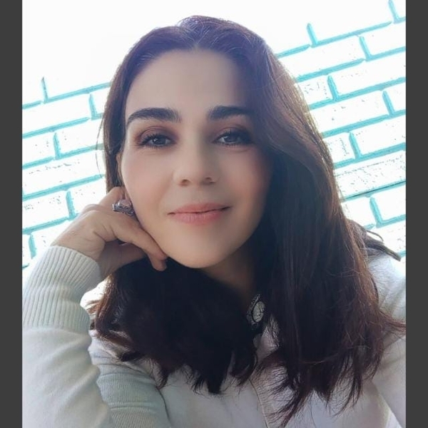 Camila - Professor de inglês - 