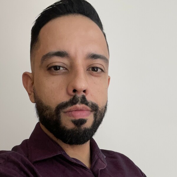 Raphael - Professor de biologia - Uberlândia