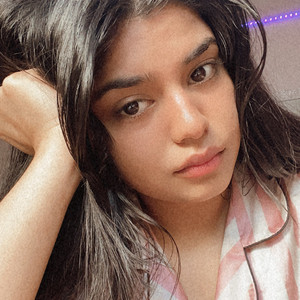 Aayushi - Drawing tutor - Leeds
