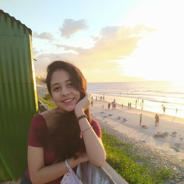 Mariana - Professor de química - 