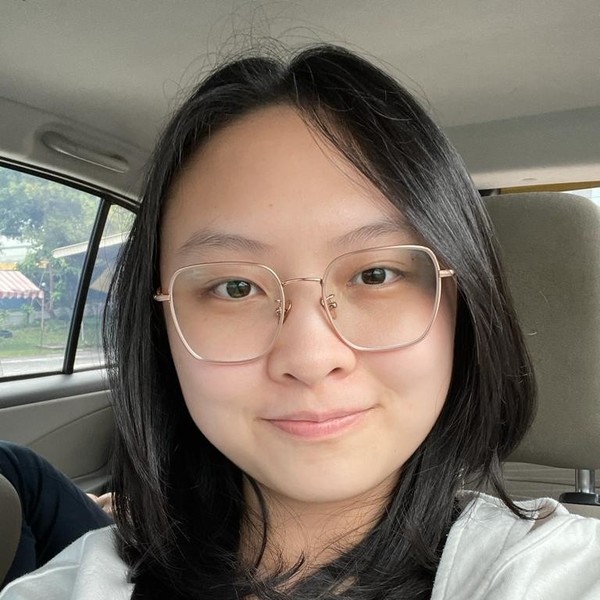 Twis - Mathematics tutor - 14$\/h - 1 reviews