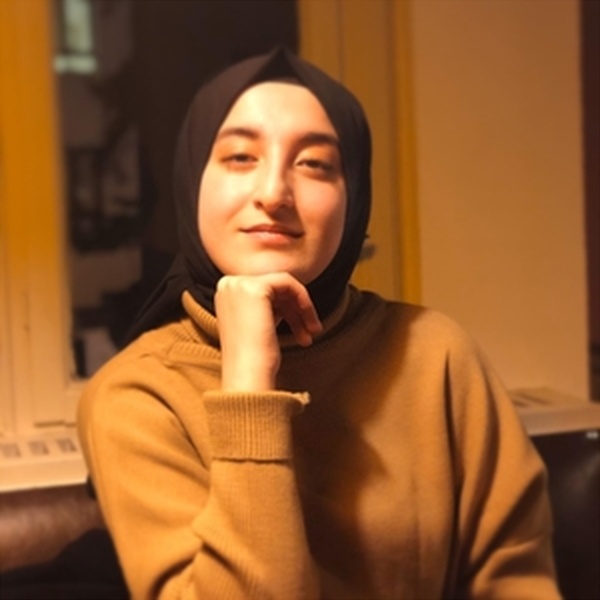 Sümeyye - Matematik öğretmeni - Osmaniye