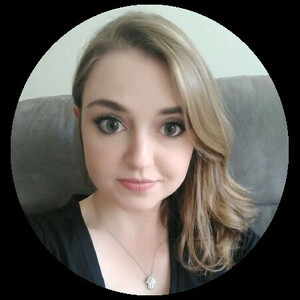 Izabela - Prof de farmacologia - La Salle