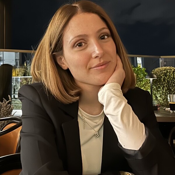 Ecem - Kimya öğretmeni - İstanbul