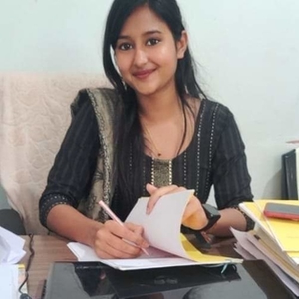Simran - Graduate Diploma in Law tutor - Sri Ganganagar