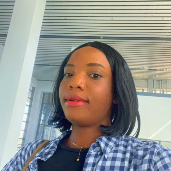 Akinleye - English tutor - Ota