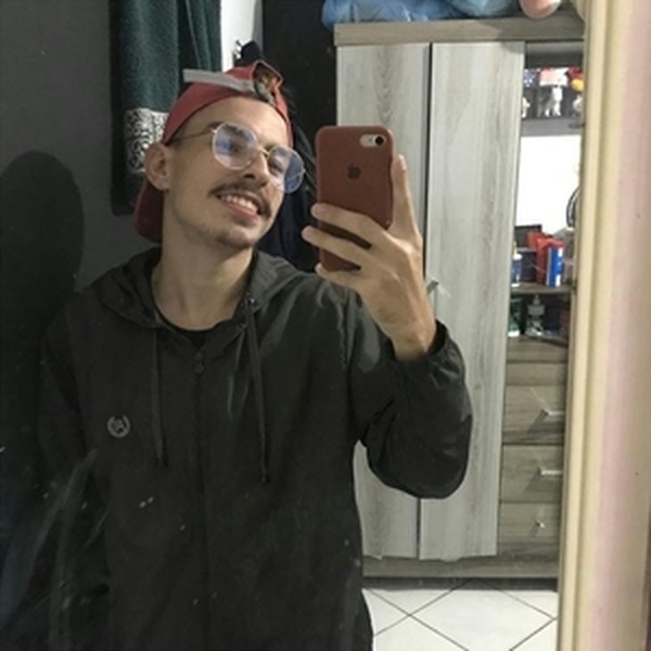 Ryan - Professor de canto - Timbó (Santa Catarina)