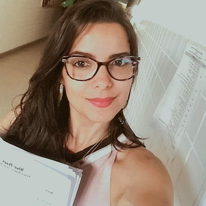 Marianne - Prof de farmacologia - Parque Ipe
