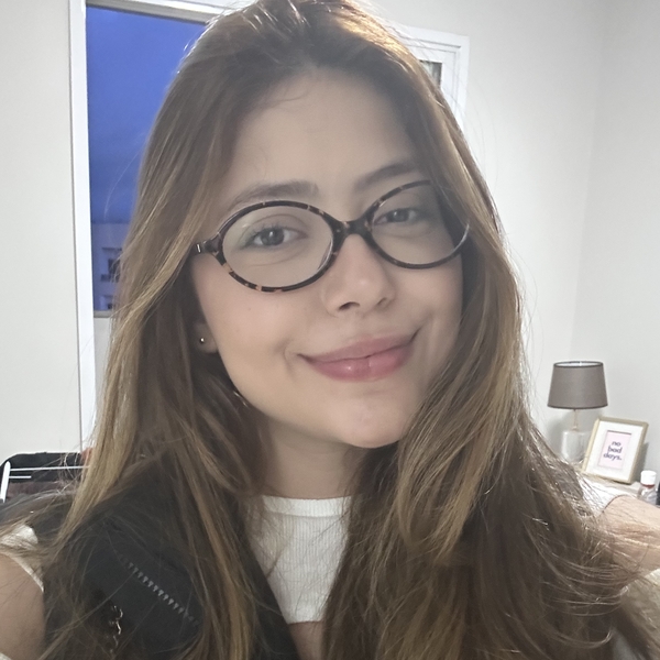 Thamires - Professor de matemática - Uberlândia