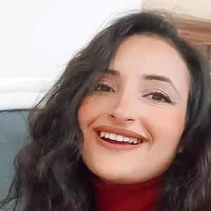 Nurcan - Tarih öğretmeni - 