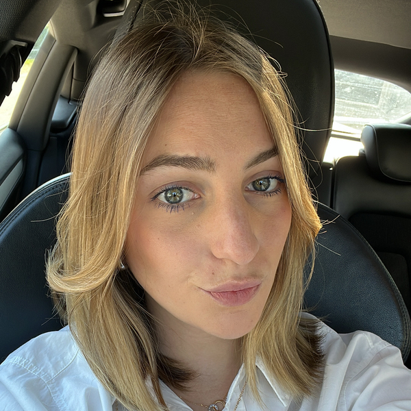 Melissa - Prof d'aide aux devoirs - Saint-Jean-de-Soudain
