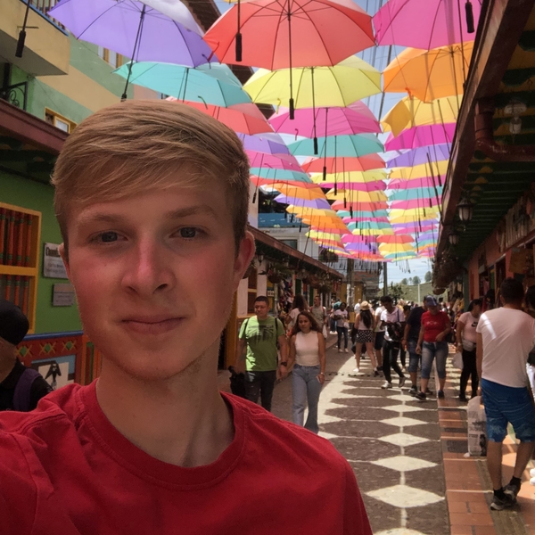 Efan - Spanish Tutor - Reigate